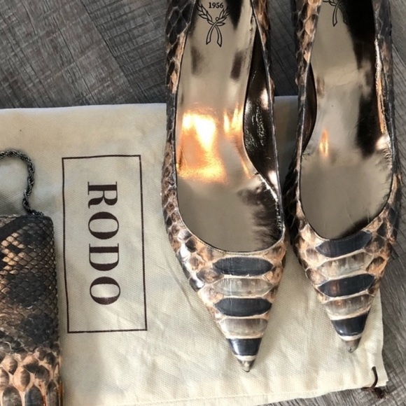 HP🎉 NWOT Vintage RODO Python
Pumps - Picture 3 of 11
